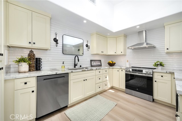 1540 Northwood Road, Seal Beach CA: https://media.crmls.org/medias/4a164a58-d123-4de1-a242-f8e1059eed41.jpg