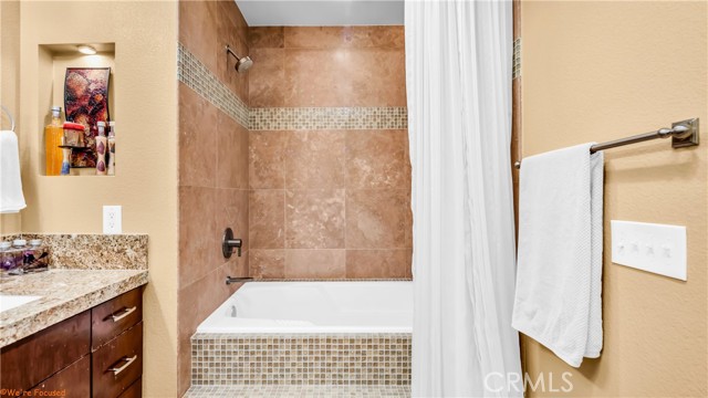 Detail Gallery Image 22 of 40 For 54421 Oakhill Ln, La Quinta,  CA 92253 - 2 Beds | 2/1 Baths