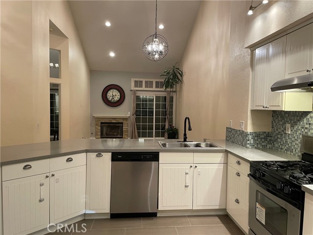 Detail Gallery Image 3 of 15 For 2929 Crape Myrtle Cir, Chino Hills,  CA 91709 - 3 Beds | 3 Baths