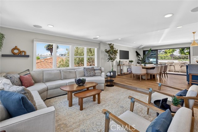 Image 60 of 75 For 1001 4th  