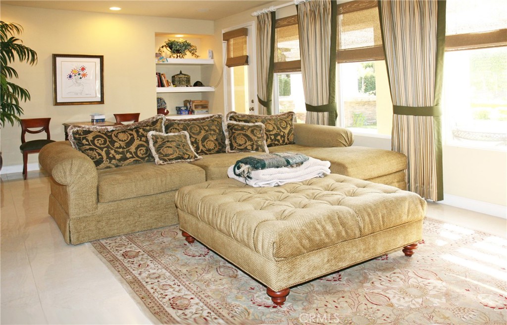 MLS #OC25175957 img 12