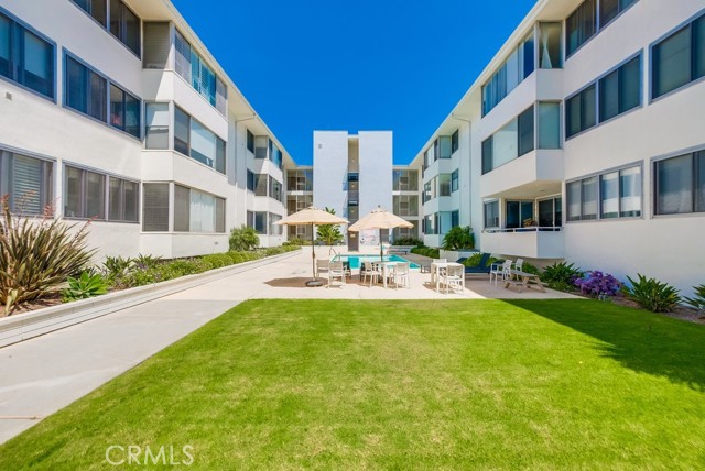 Detail Gallery Image 21 of 25 For 8701 Delgany Ave #305,  Playa Del Rey,  CA 90293 - 2 Beds | 2 Baths