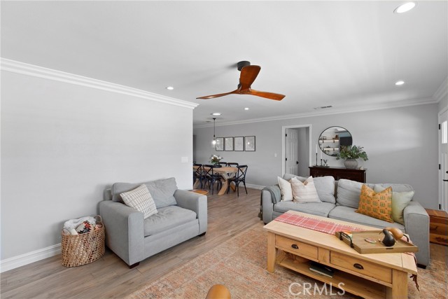 Detail Gallery Image 8 of 51 For 15551 Aulnay Ln, Huntington Beach,  CA 92647 - 3 Beds | 2 Baths