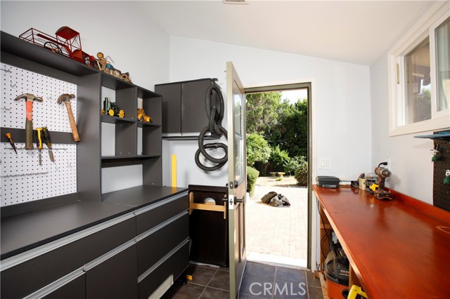 1321 Virginia Avenue, Glendale CA: https://media.crmls.org/medias/4a1792a9-c8a1-490e-a846-25388038a86e.jpg