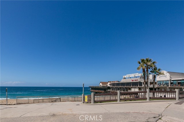 610 The Village, Redondo Beach, California 90277, ,Residential,Sold,The Village,SB22043671