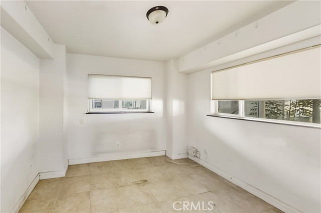 Detail Gallery Image 34 of 39 For 261 E Crescent Ave, Redlands,  CA 92373 - 5 Beds | 3/1 Baths