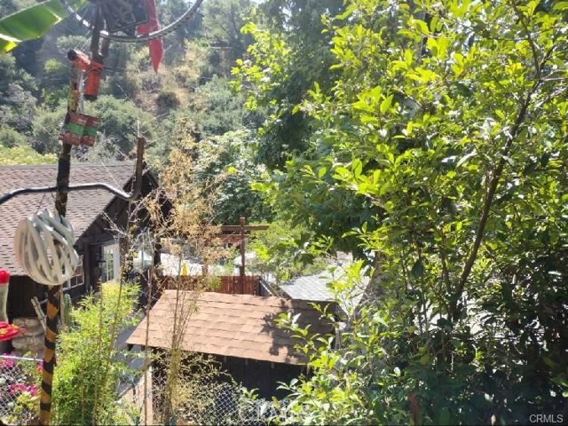 536 Brookside Lane, Sierra Madre CA: https://media.crmls.org/medias/4a18cc64-f17b-439d-8d2b-1250f3d7e51f.jpg