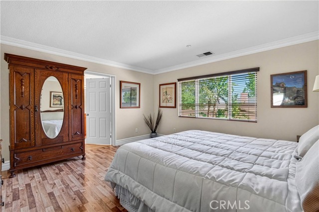 Detail Gallery Image 21 of 29 For 21803 Delany Ln, Canoga Park,  CA 91304 - 3 Beds | 3 Baths