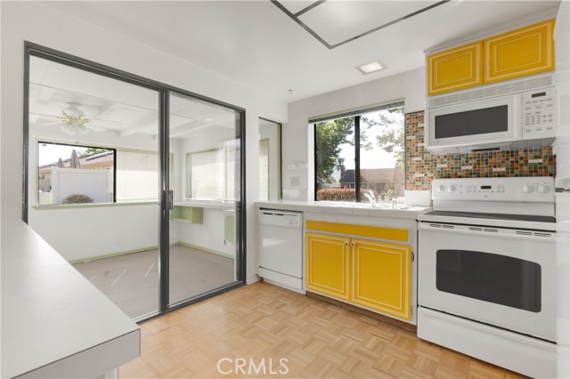 17306 Village 17, Camarillo CA: https://media.crmls.org/medias/4a190b68-4f51-455a-8675-4a90e42d0b71.jpg