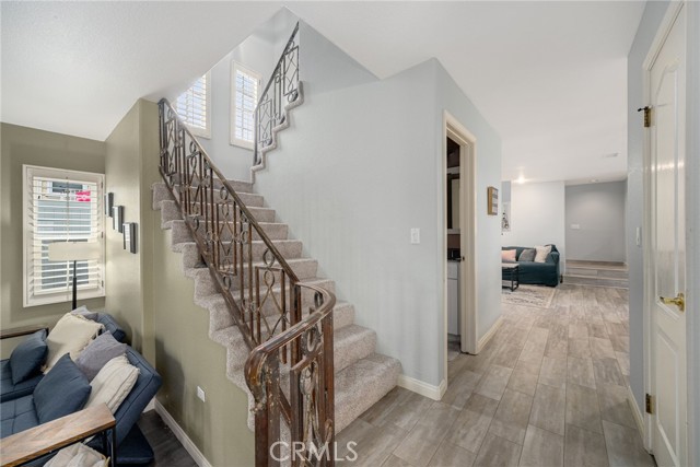 Detail Gallery Image 17 of 39 For 383 Park Ave, Long Beach,  CA 90814 - 3 Beds | 3 Baths