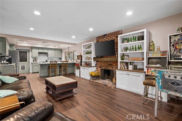 Detail Gallery Image 12 of 31 For 9879 Canada Way, Riverside,  CA 92503 - 4 Beds | 2 Baths