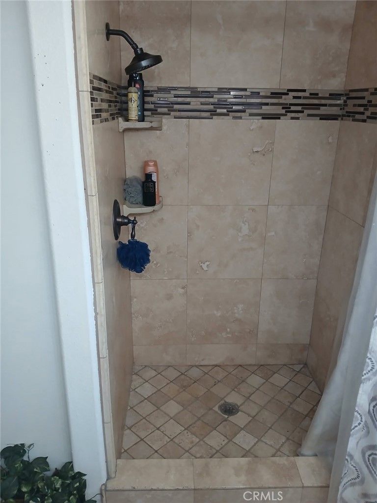 https://media.crmls.org/medias/4a1a9311-7e22-4786-929d-3310a93910f8.jpg?preset=X-Large