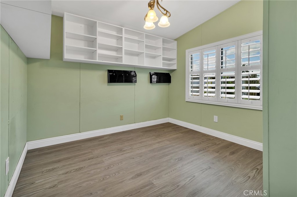 971 Borden - photo 20