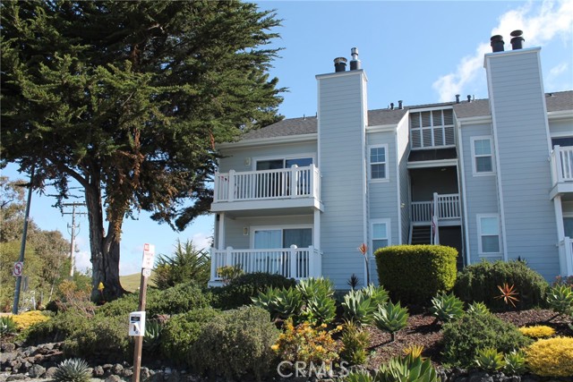 Detail Gallery Image 3 of 33 For 198 Cypress Ave #4,  Cayucos,  CA 93430 - 2 Beds | 2 Baths