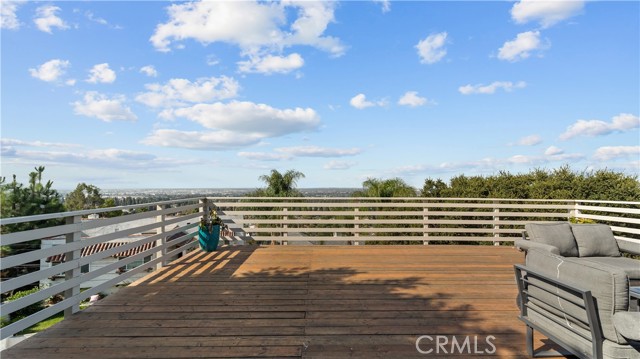12032 S Circle Drive, Whittier CA: https://media.crmls.org/medias/4a1b1ca6-e2bd-434f-b5aa-15764084f096.jpg