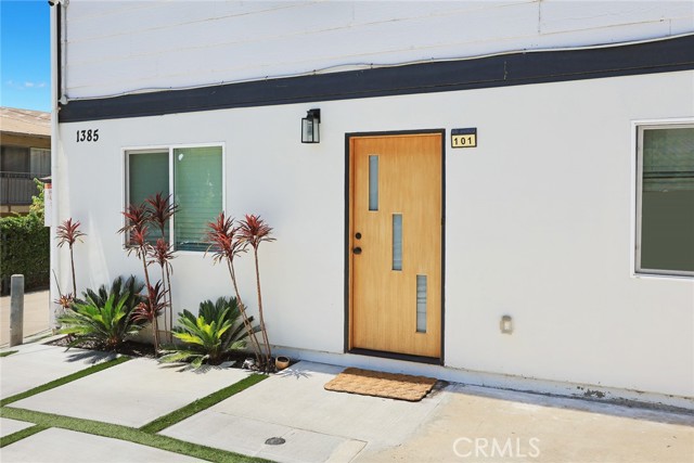 1385 N Marengo Avenue, Pasadena CA: https://media.crmls.org/medias/4a1bc030-ccc4-4eb4-a906-f9ba3f927748.jpg