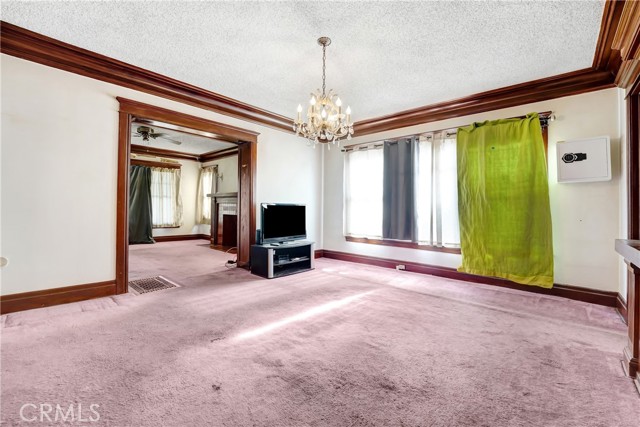 Detail Gallery Image 8 of 35 For 4239 South Raymond Avenue, Los Angeles,  CA 90037 - 2 Beds | 1 Baths