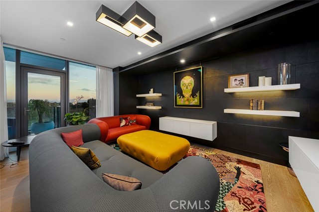 2855 5th Avenue, San Diego CA: https://media.crmls.org/medias/4a1ce42d-f611-4ca5-8c20-2e13b2ec0888.jpg