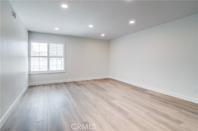 15562 Wild Cherry Circle, Huntington Beach CA: https://media.crmls.org/medias/4a1d8558-645e-4936-a14e-862f2ea02b0c.jpg