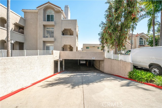 Detail Gallery Image 50 of 59 For 4591 Warner Ave #101,  Huntington Beach,  CA 92649 - 3 Beds | 2 Baths