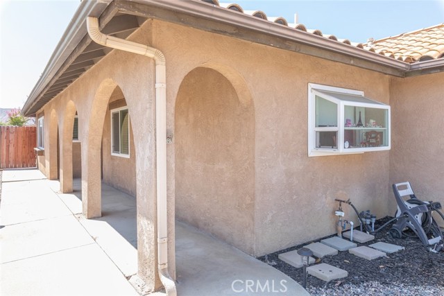 Detail Gallery Image 4 of 23 For 3999 Roxbury Dr, Hemet,  CA 92545 - 2 Beds | 2 Baths