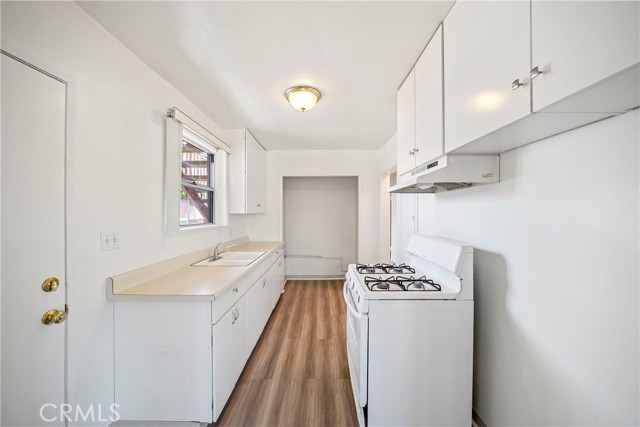 823 W 25th Street, San Pedro CA: https://media.crmls.org/medias/4a1fde03-9712-4fc0-b68b-519384f959a5.jpg