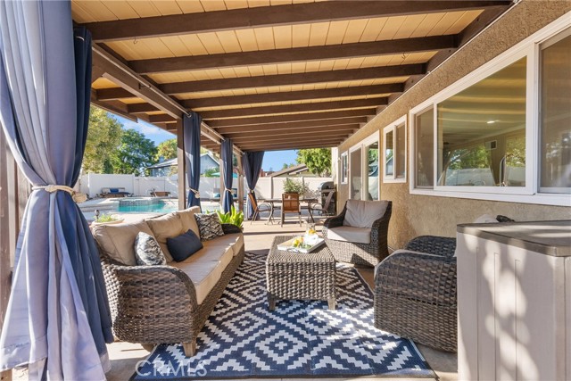 Detail Gallery Image 38 of 41 For 23439 via Elisandra, Valencia,  CA 91355 - 5 Beds | 3 Baths