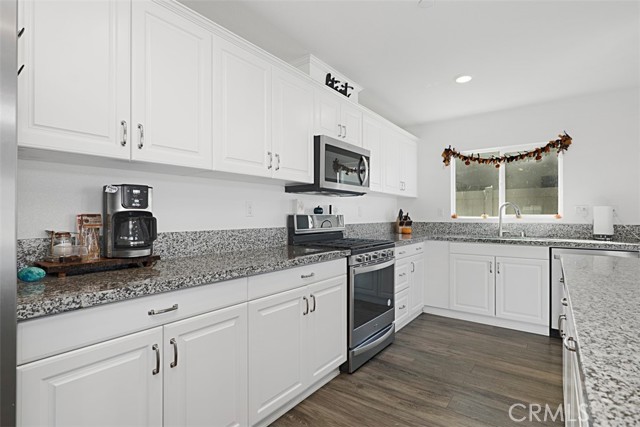Detail Gallery Image 10 of 29 For 26495 Calle Los Robles, Menifee,  CA 92585 - 3 Beds | 2 Baths