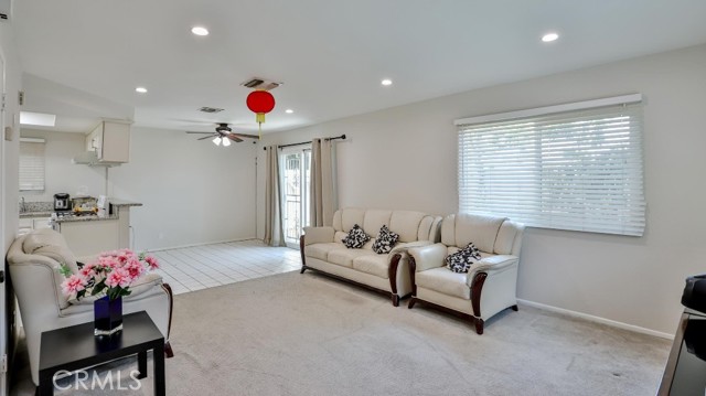 Detail Gallery Image 11 of 44 For 150 S Fairview St #9,  Santa Ana,  CA 92704 - 3 Beds | 2/1 Baths
