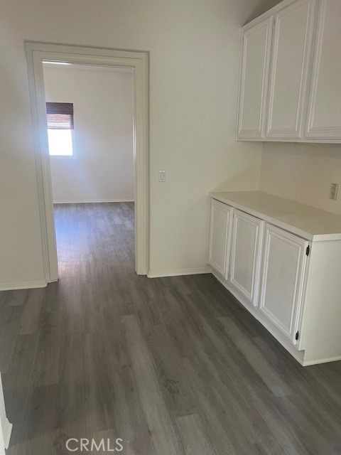 Detail Gallery Image 8 of 10 For 10040 Meritage Ct, Sun Valley,  CA 91352 - 4 Beds | 3 Baths