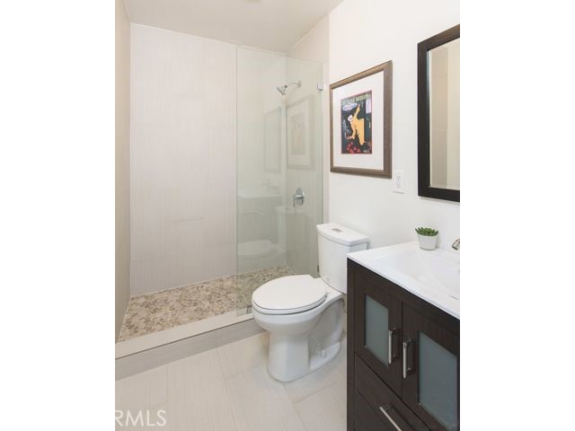 15672 Castlewoods Drive, Sherman Oaks CA: https://media.crmls.org/medias/4a22ce55-f4b4-42b2-bda0-396d6ef7c1f8.jpg