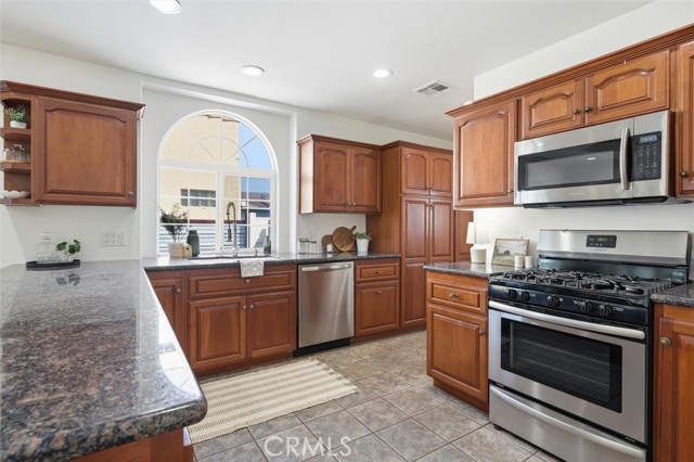 Detail Gallery Image 16 of 53 For 11916 Oxford Ave, Hawthorne,  CA 90250 - 3 Beds | 2 Baths