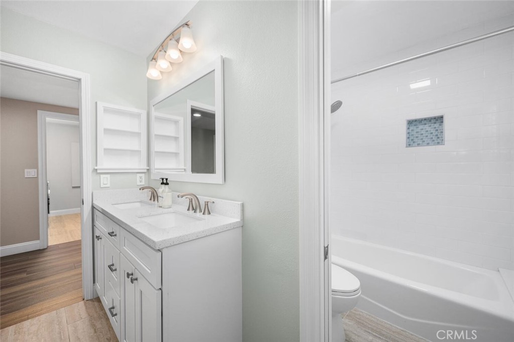 4a22eff4 2de2 49ea B5c8 82e11d666788