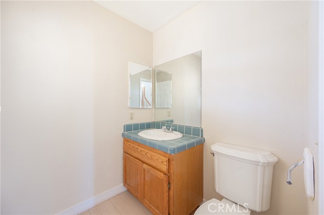 Detail Gallery Image 18 of 61 For 957 Sierra Hills Ln, Palmdale,  CA 93550 - 3 Beds | 2 Baths
