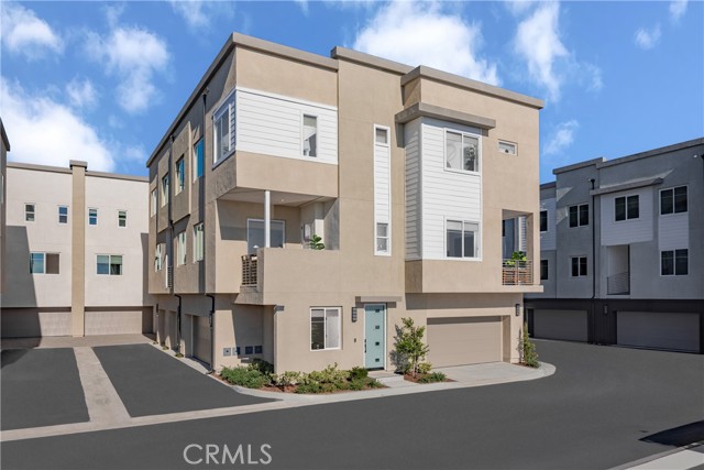 Front Image Thumbnail for CROC25272446