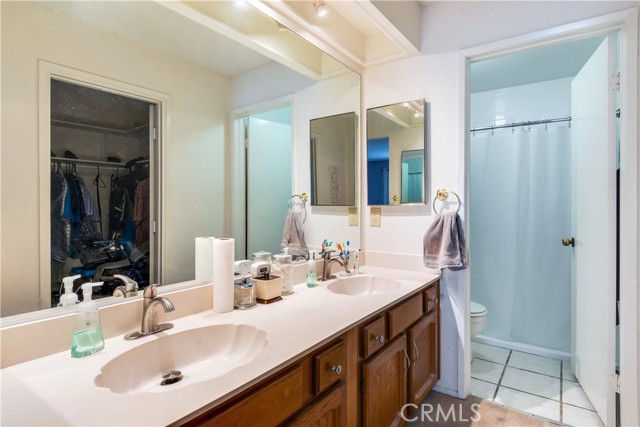242 E Fern Avenue, Redlands CA: https://media.crmls.org/medias/4a24c7cb-3e62-4679-8ec1-8e6caad0f572.jpg