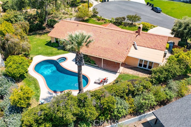 Detail Gallery Image 33 of 38 For 645 Alta Loma Dr, Redlands,  CA 92373 - 4 Beds | 2 Baths