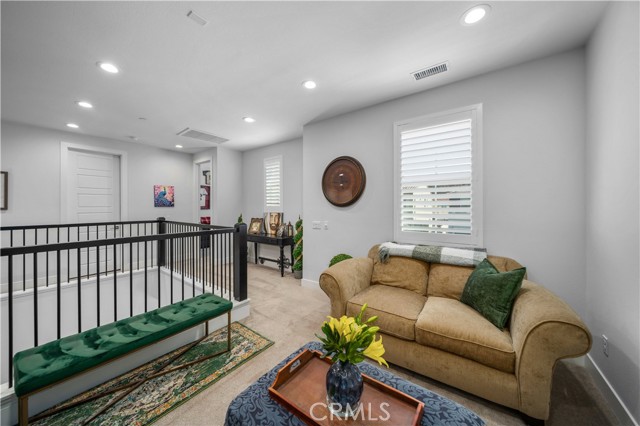 Detail Gallery Image 33 of 61 For 19127 Malabar St, Canyon Country,  CA 91351 - 5 Beds | 4 Baths