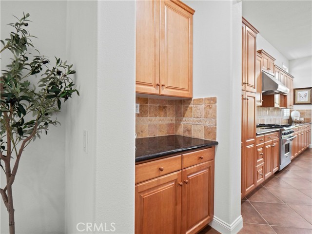 25679 Smoketree Lane, Valencia CA: https://media.crmls.org/medias/4a2763fe-1b82-4ea6-9102-3389517a1df0.jpg