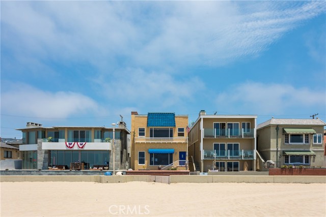 2654 The Strand, Hermosa Beach, California 90254, 3 Bedrooms Bedrooms, ,4 BathroomsBathrooms,Residential,Sold,The Strand,OC17238177