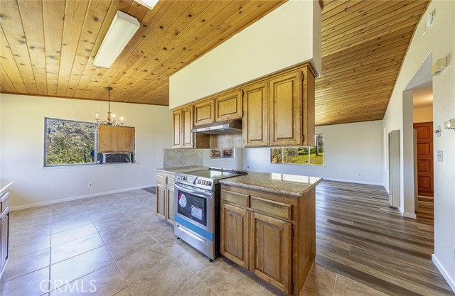 Detail Gallery Image 13 of 42 For 33122 Road 233, North Fork,  CA 93643 - 3 Beds | 2 Baths