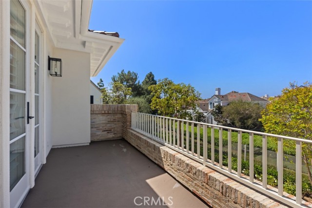 Detail Gallery Image 17 of 25 For 17 Colonial, Newport Beach,  CA 92660 - 5 Beds | 4/1 Baths