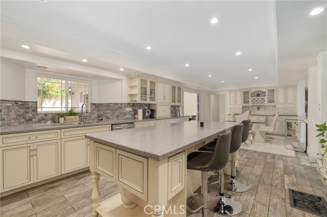 Detail Gallery Image 11 of 49 For 4303 N Golden, San Bernardino,  CA 92404 - 5 Beds | 3/1 Baths