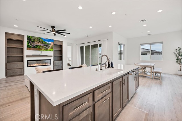 Detail Gallery Image 5 of 39 For 39481 Chamise, Temecula,  CA 92591 - 4 Beds | 3 Baths