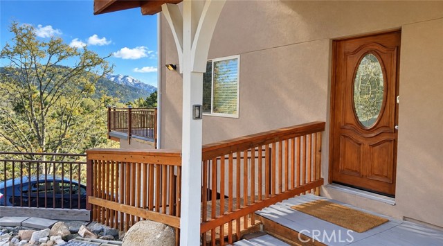 30539 Holly Drive, Running Springs, CA 92382