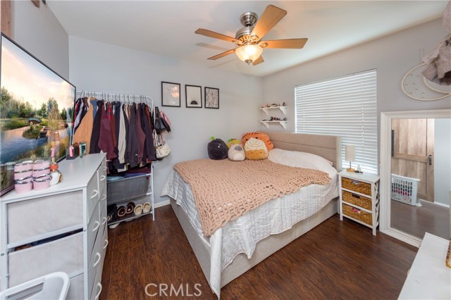 Detail Gallery Image 16 of 35 For 19659 Lanview Lane, Saugus,  CA 91350 - 4 Beds | 3 Baths