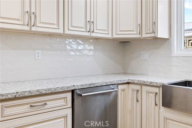 8065 E Ring Street, Long Beach CA: https://media.crmls.org/medias/4a2c4804-f6da-4565-8e06-271abe41793c.jpg