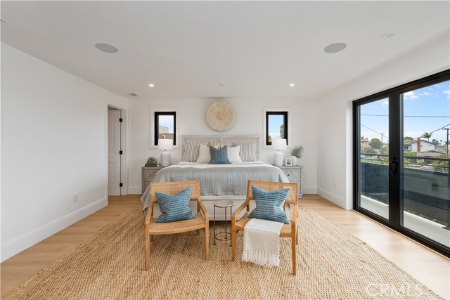 3517 Walnut Avenue, Manhattan Beach, California 90266, 5 Bedrooms Bedrooms, ,5 BathroomsBathrooms,Residential,For Sale,Walnut,SB25177101