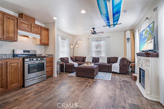 Detail Gallery Image 4 of 18 For 1121 Orcutt Rd #10,  San Luis Obispo,  CA 93401 - 1 Beds | 1 Baths