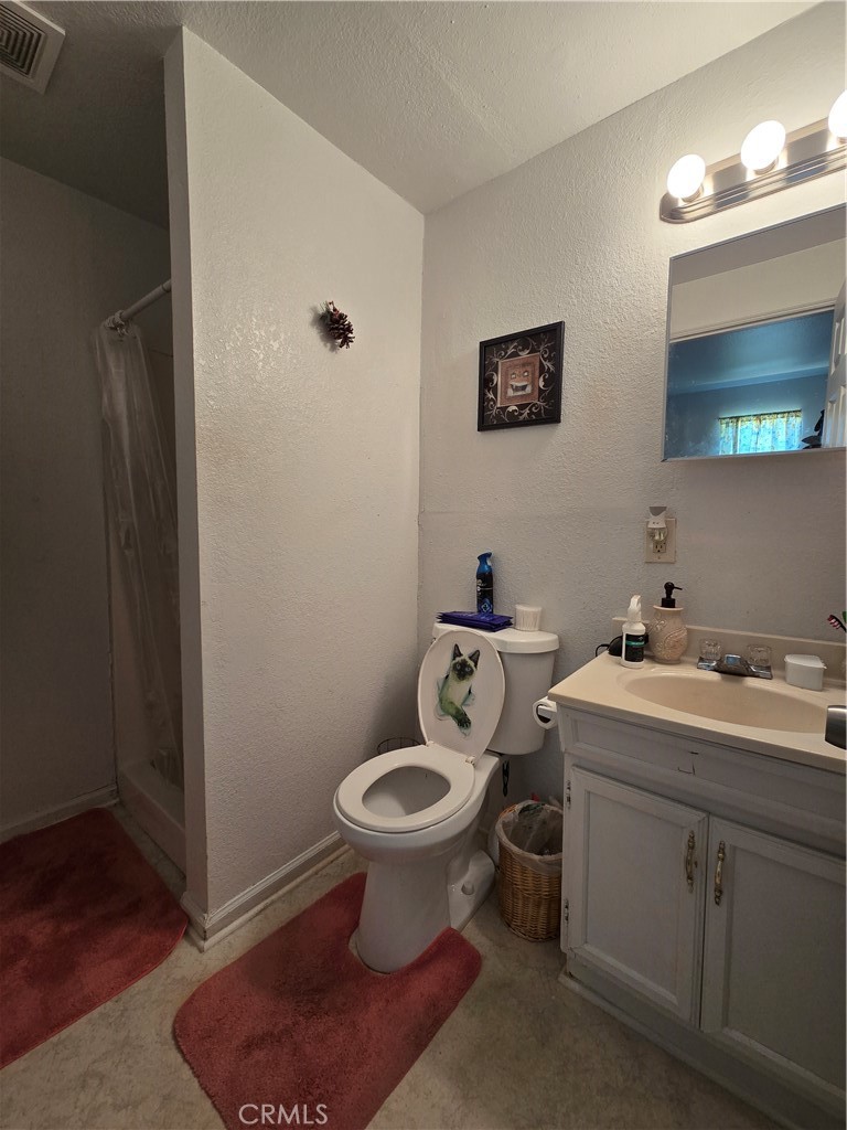 https://media.crmls.org/medias/4a2cfd97-2124-4b7c-a9d4-60edc85cf2bb.jpg?preset=X-Large